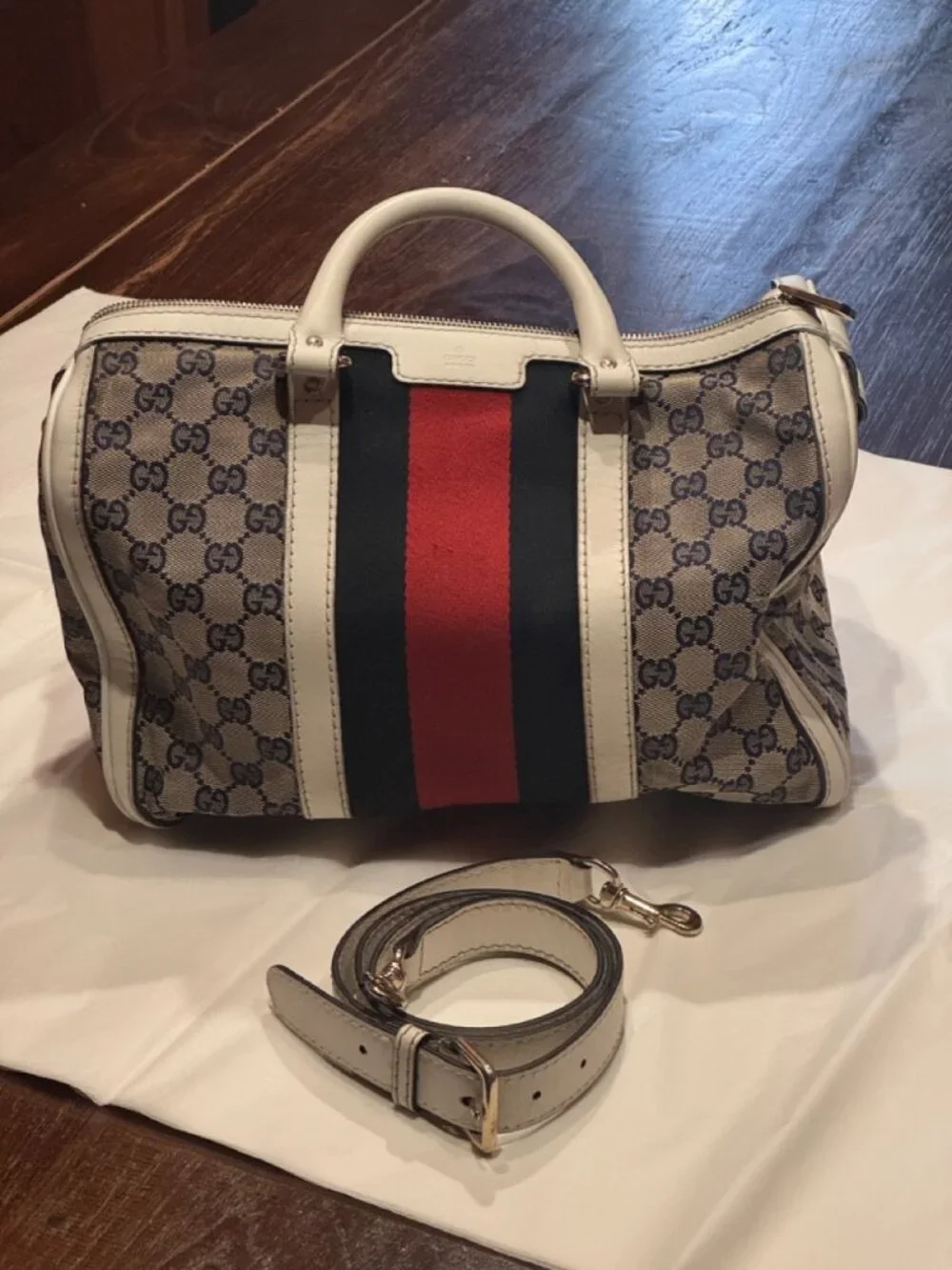 Gucci boston bag